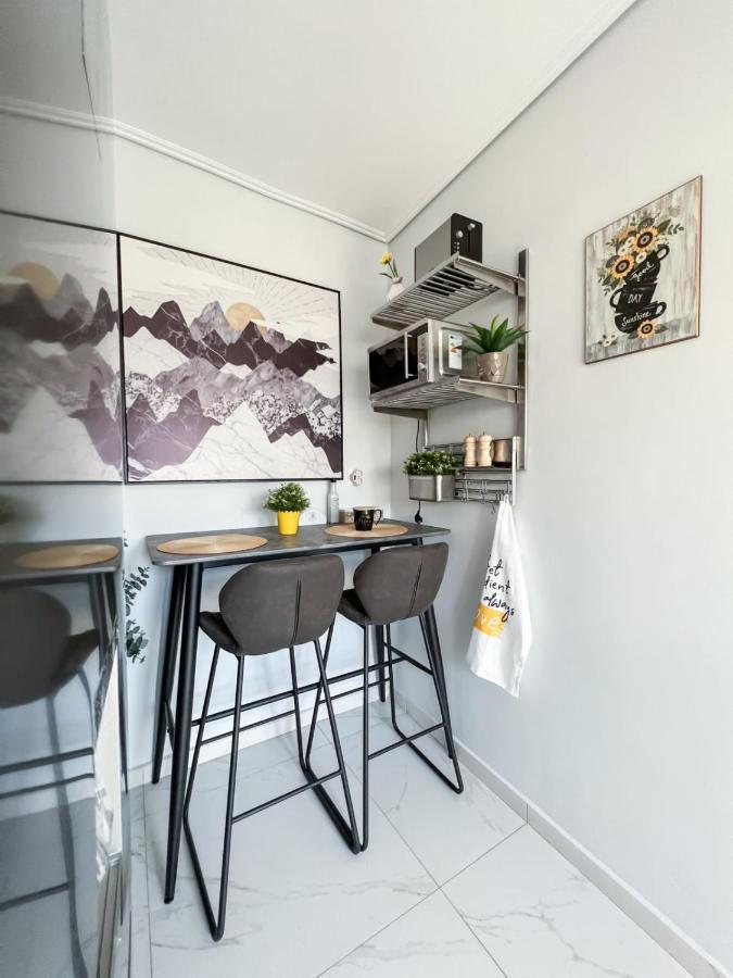 My Home In เอเธนส์ ภายนอก รูปภาพ